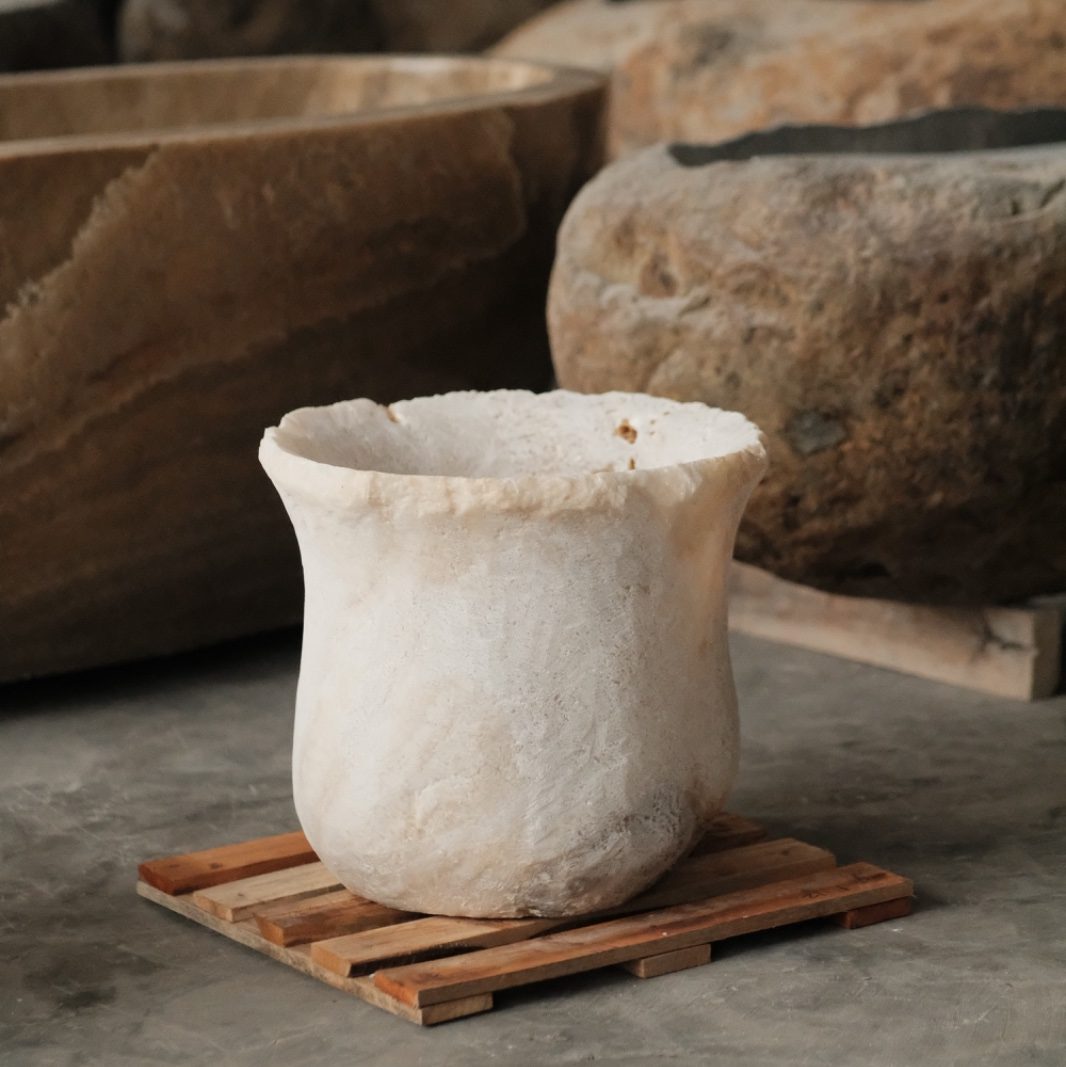 Solid Onyx Rose Planter Pot