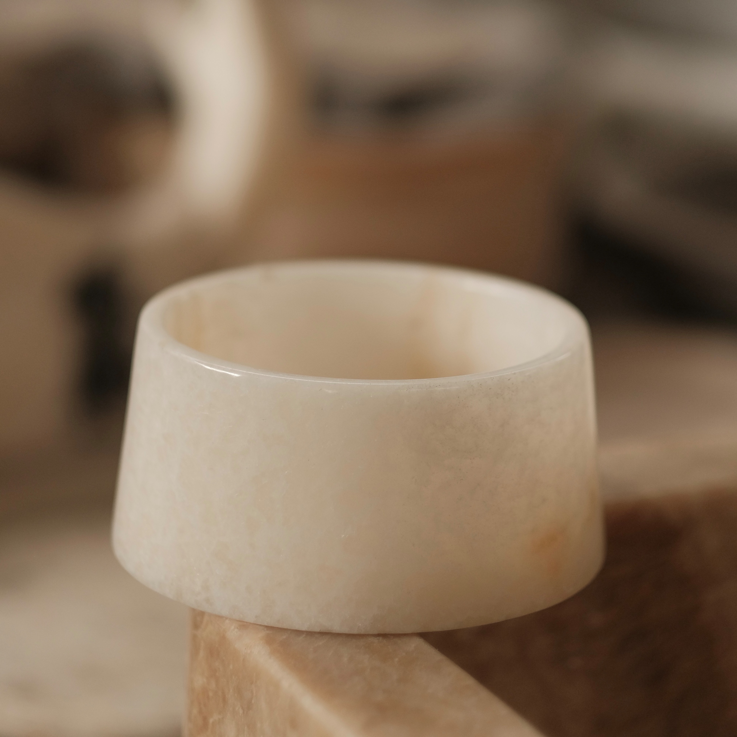 Small Full Polished Onyx Pot
